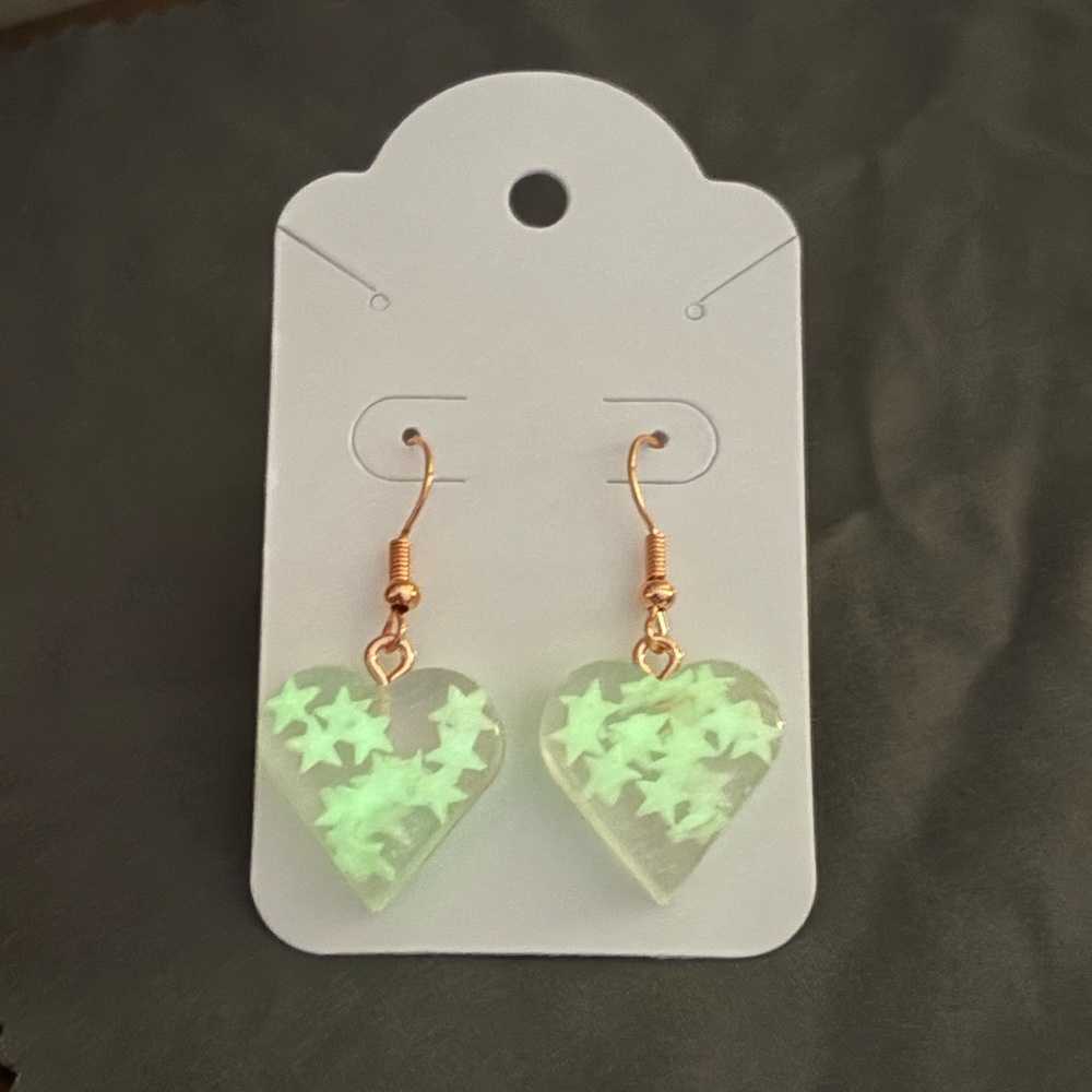 Starlight Pink Heart Earrings - Picture 3 of 4